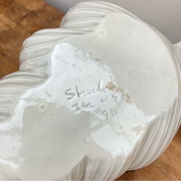 Vintage Ceramic Conch Dish - Picture 5 of 6